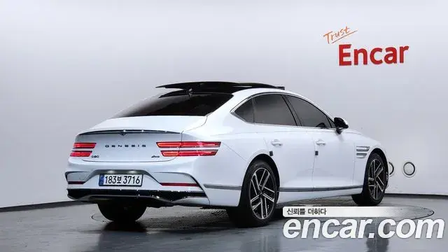Genesis Electrified G80 2024 — Photo 2/20