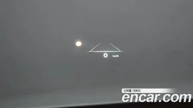 Genesis Electrified G80 2024 — Photo 17/20