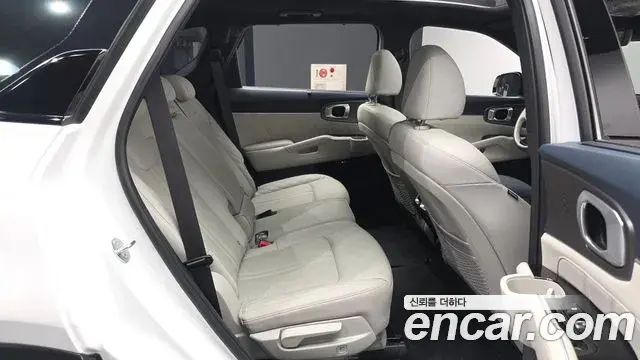 Kia Sorento 2024 — Photo 12/20