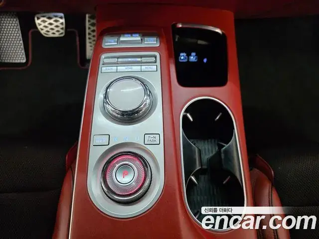 Genesis GV70 2021 — Photo 7/20