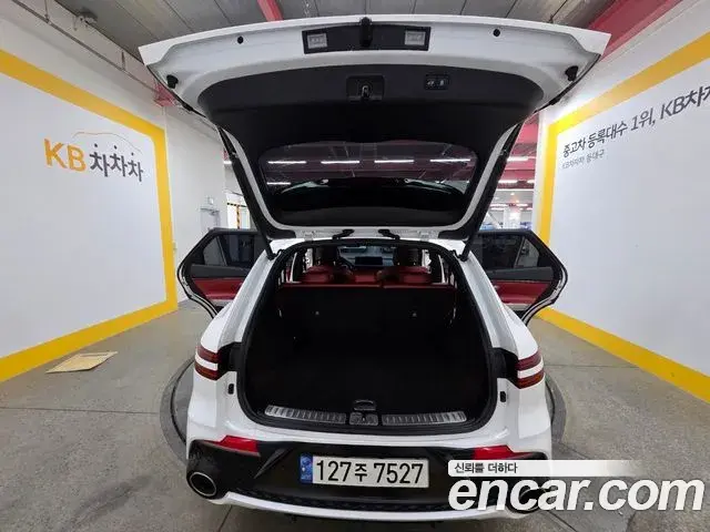 Genesis GV70 2021 — Photo 18/20