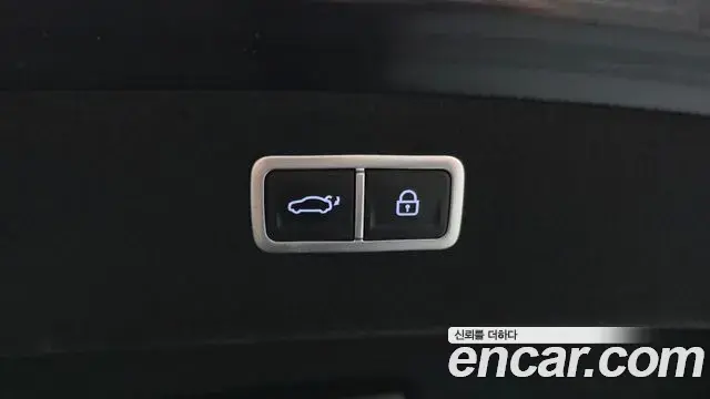 Genesis Electrified G80 2020 — Photo 17/20