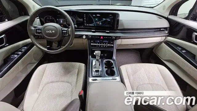 Kia Carnival 2022 — Photo 7/20