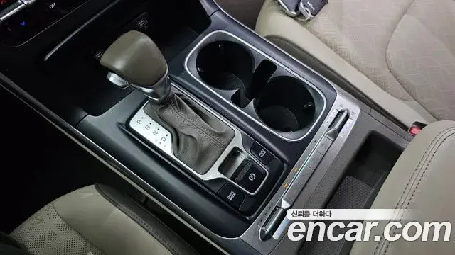 Kia Carnival 2022 — Photo 9/20