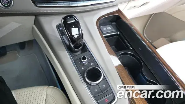 Cadillac Escalade 2021 — Photo 8/20