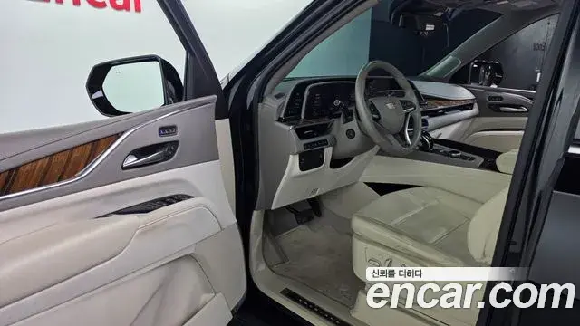 Cadillac Escalade 2021 — Photo 9/20