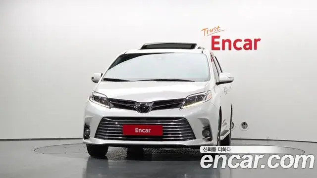 Toyota Sienna 2018 — Photo 3/20