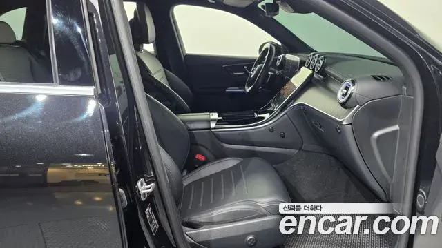 Mercedes-Benz GLC-Class 2023 — Photo 11/20