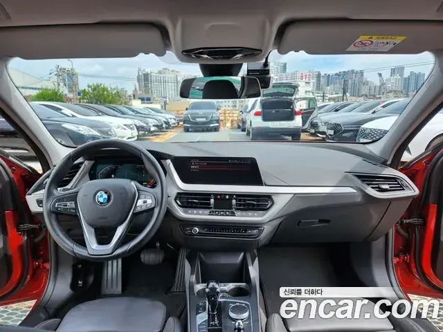 BMW 1 Series 2020 — Photo 11/20