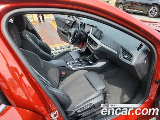 BMW 1 Series 2020 — Photo 13/20