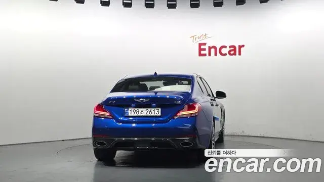 Genesis G70 2018 — Şəkil 10/33