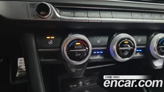 Genesis G70 2018 — Şəkil 30/33