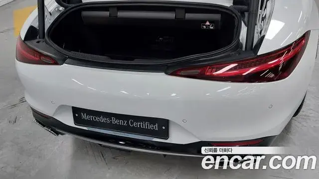 Mercedes-Benz SL-Class 2025 — Фото 10/18