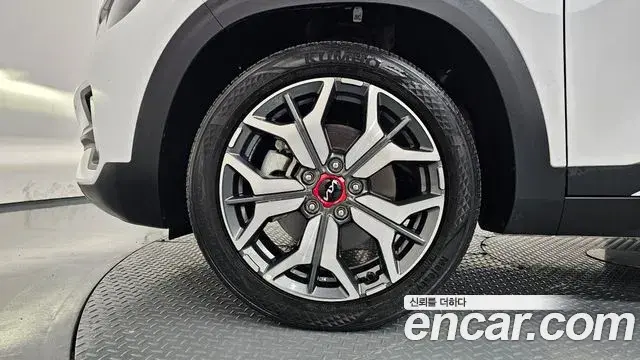 Kia Seltos 2022 — Şəkil 29/34