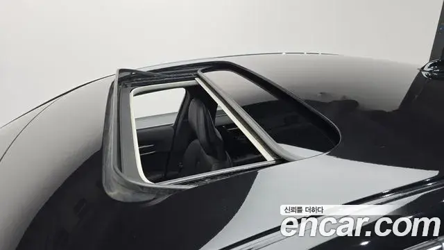 Volvo S90 2018 — Photo 26/30