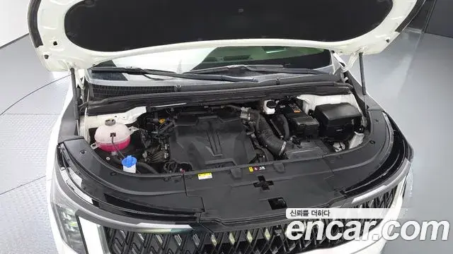 Kia Carnival 2023 — Photo 6/20