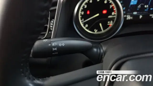 Toyota Camry 2019 — Şəkil 7/32