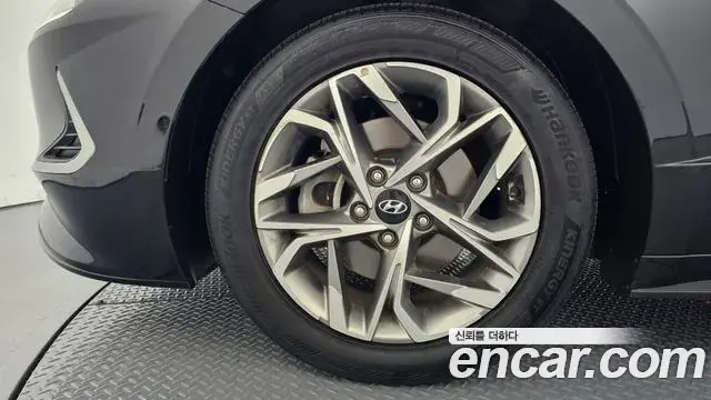 Hyundai Sonata 2020 — Фото 5/20