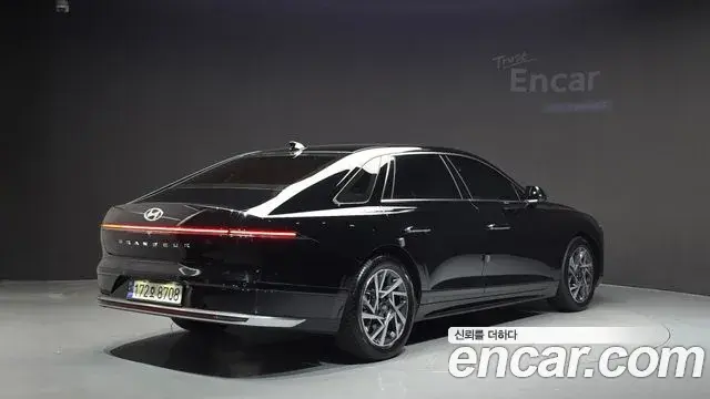 Hyundai Grandeur 2023 — Фото 1/20