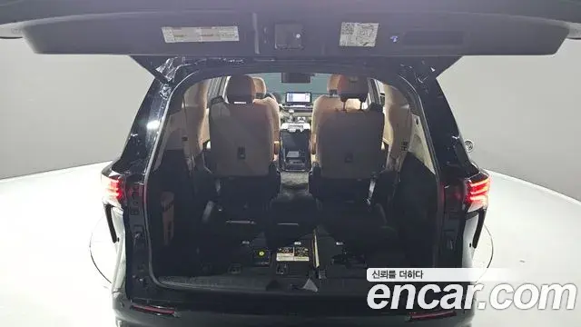 Toyota Sienna 2023 — Photo 4/20