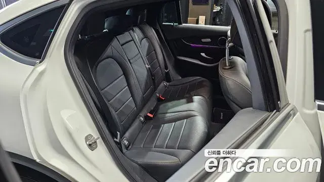 Mercedes-Benz GLC-Class 2020 — Photo 11/20