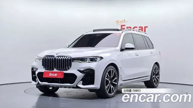 BMW X7 2021 — Фото 1/20