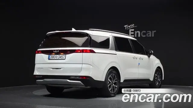 Kia Carnival 2022 — Photo 2/20