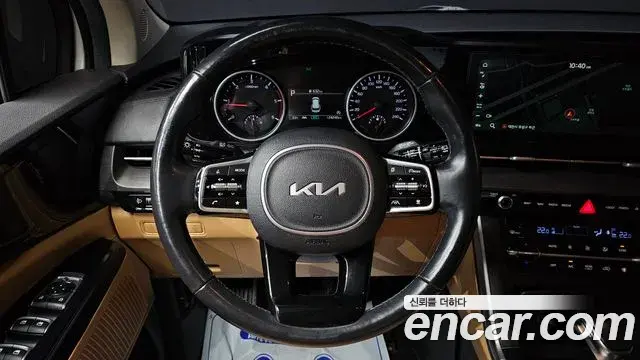 Kia Carnival 2022 — Photo 13/20