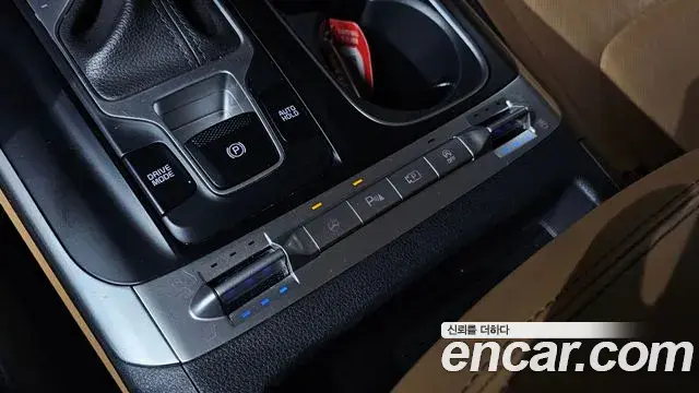 Kia Carnival 2022 — Photo 16/20