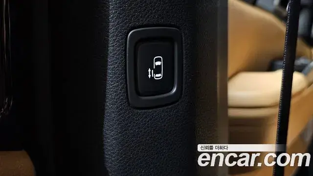 Kia Carnival 2022 — Photo 18/20
