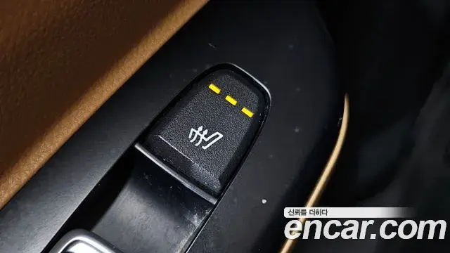 Kia Carnival 2022 — Photo 19/20