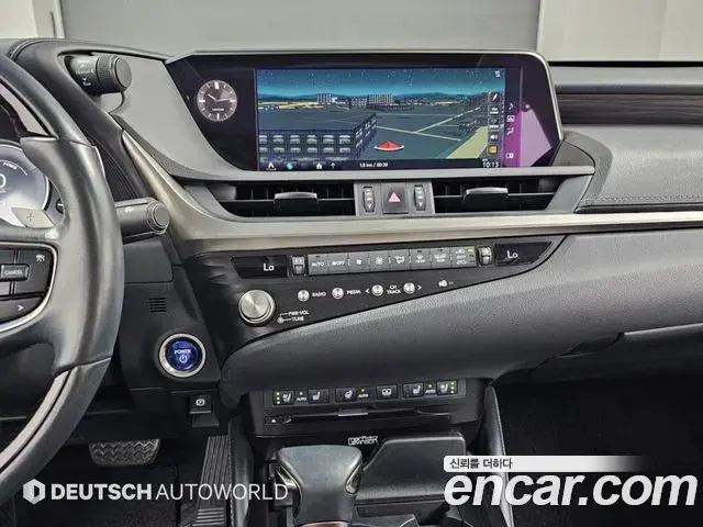 Lexus ES300h 2020 — Photo 12/19