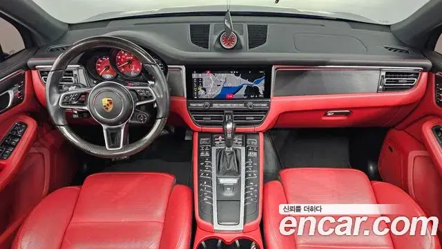 Porsche Macan 2020 — Şəkil 21/31
