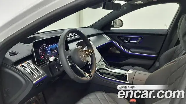 Mercedes-Benz S-Class 2025 — Фото 13/17
