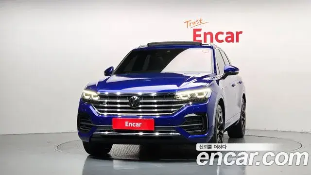 Volkswagen Touareg 2023 — Photo 2/20