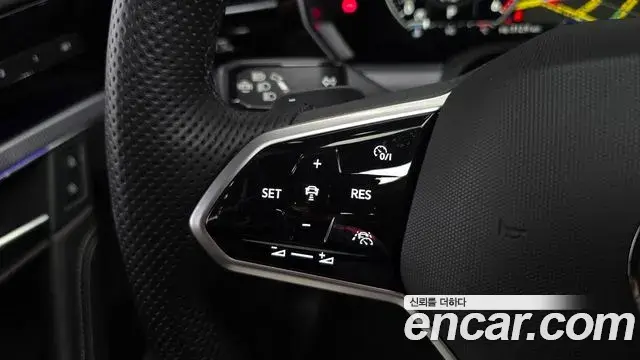 Volkswagen Touareg 2023 — Photo 13/20