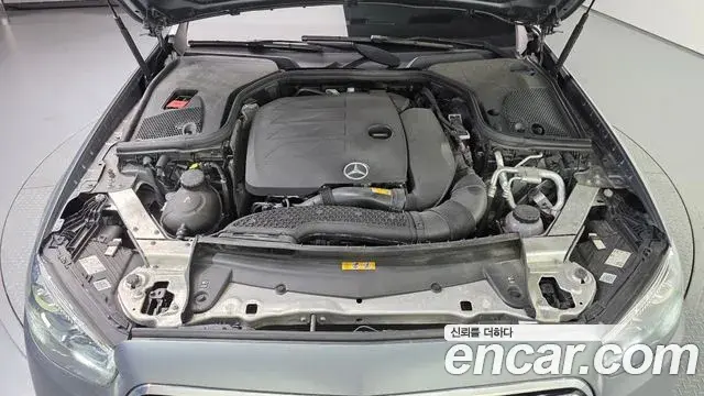 Mercedes-Benz E-Class 2023 — Şəkil 6/20