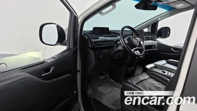 Hyundai Staria 2023 — Şəkil 10/20