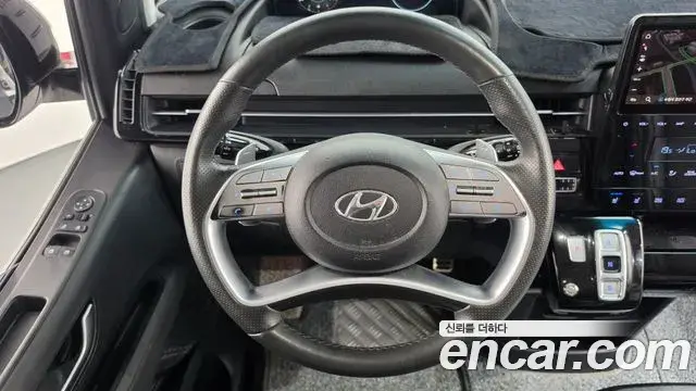 Hyundai Staria 2023 — Şəkil 13/20