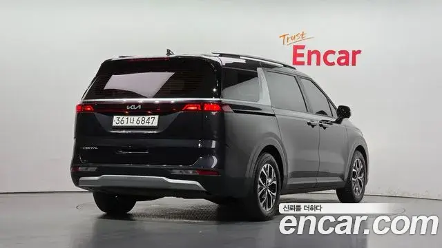 Kia Carnival 2023 — Фото 2/20