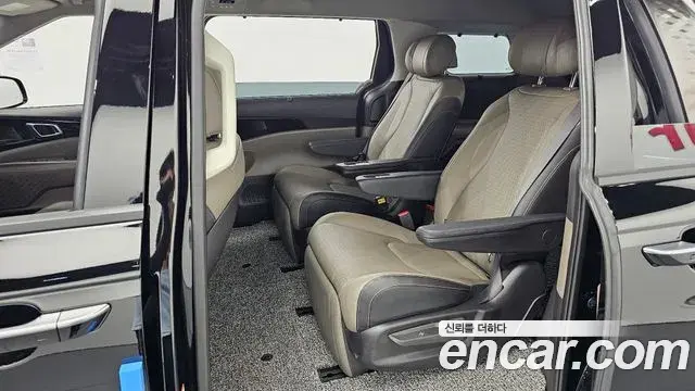 Kia Carnival 2024 — Фото 11/20