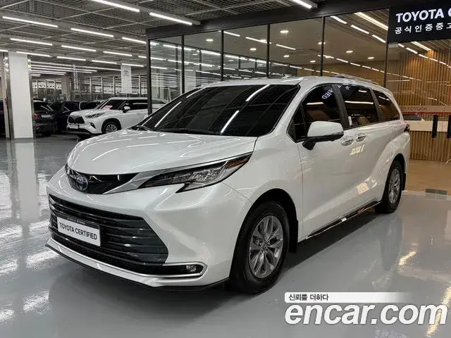 Toyota Sienna 2025 — Photo 19/19