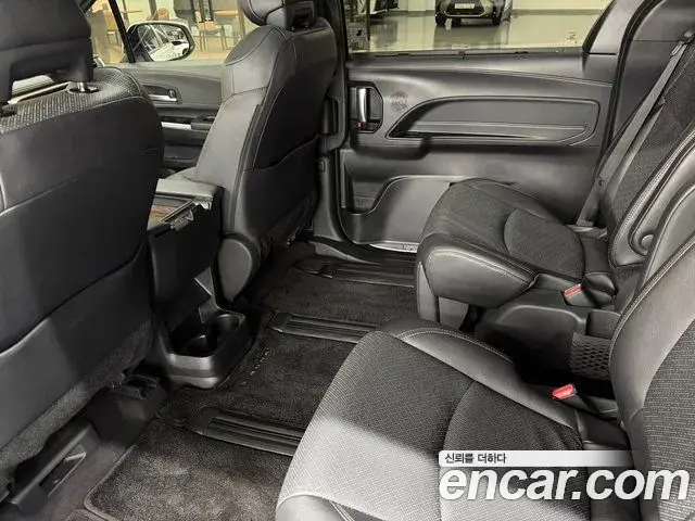 Toyota Sienna 2025 — Photo 14/19