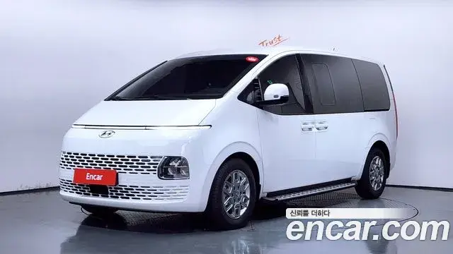Hyundai Staria, 2023