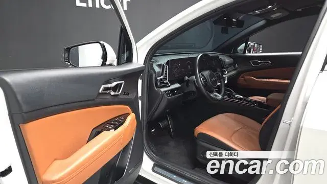 Kia Sportage 2023 — ფოტო 5/37