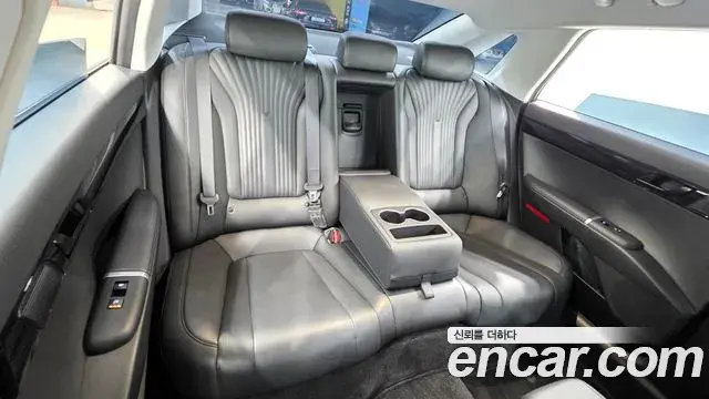Hyundai Grandeur 2023 — Фото 17/20