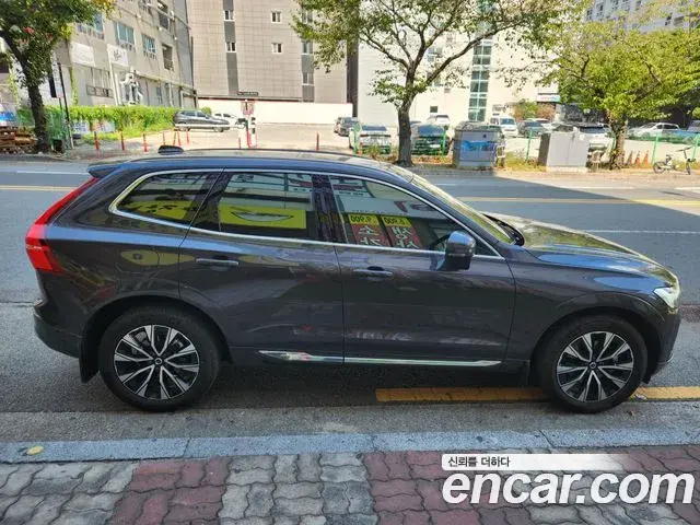 Volvo XC60 2024 — Фото 1/20