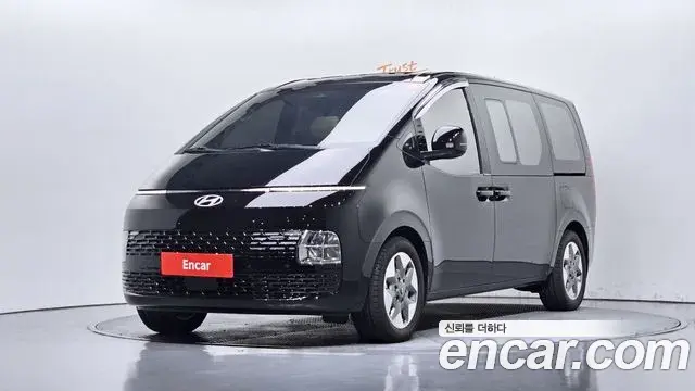 Hyundai Staria 2025 — Фото 1/20