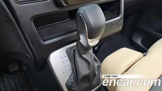Hyundai Staria 2025 — Фото 9/20