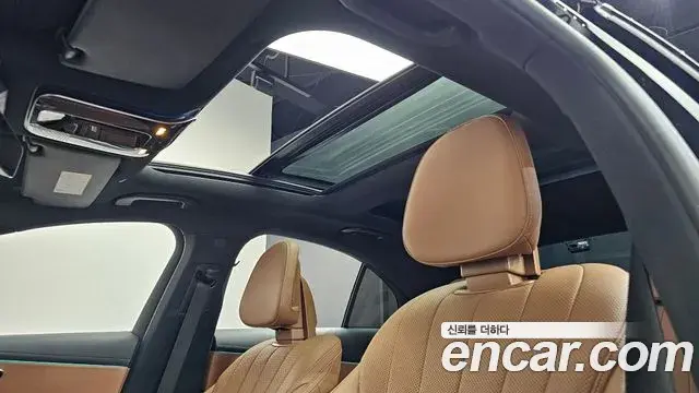 Mercedes-Benz E-Class 2024 — Şəkil 19/20